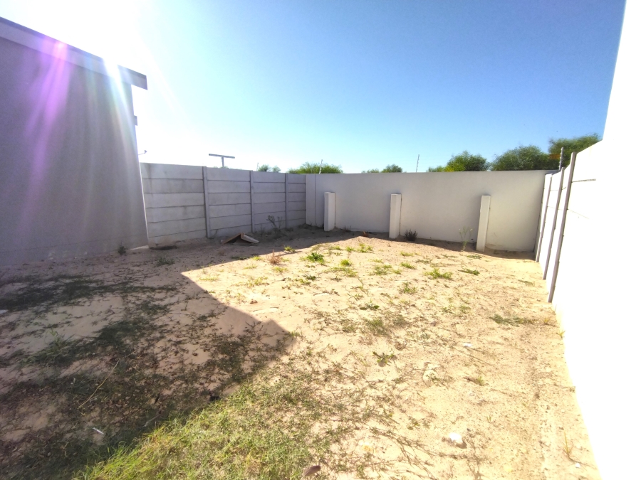 2 Bedroom Property for Sale in The Connifers Western Cape